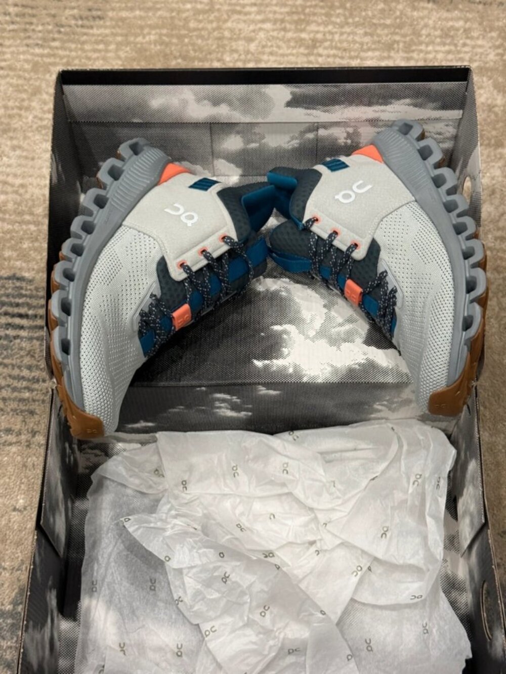 On Cloud Cloud Hi Edge Glacier Shadow Running Shoes Women's US 7 - Picture 6 of 9